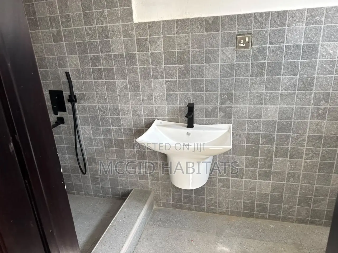 Furnished 3bdrm House in Spintex for rent