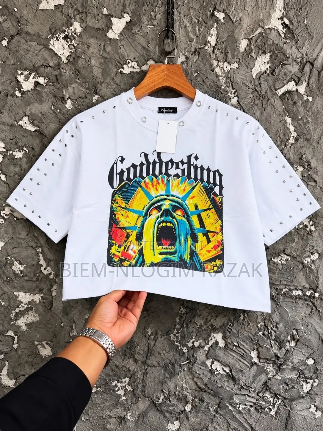 Quality Hellstar Crop Tshirt Available in Stock