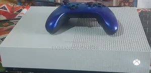 Xbox One S Digital With 8 Top Games and 1 Pad