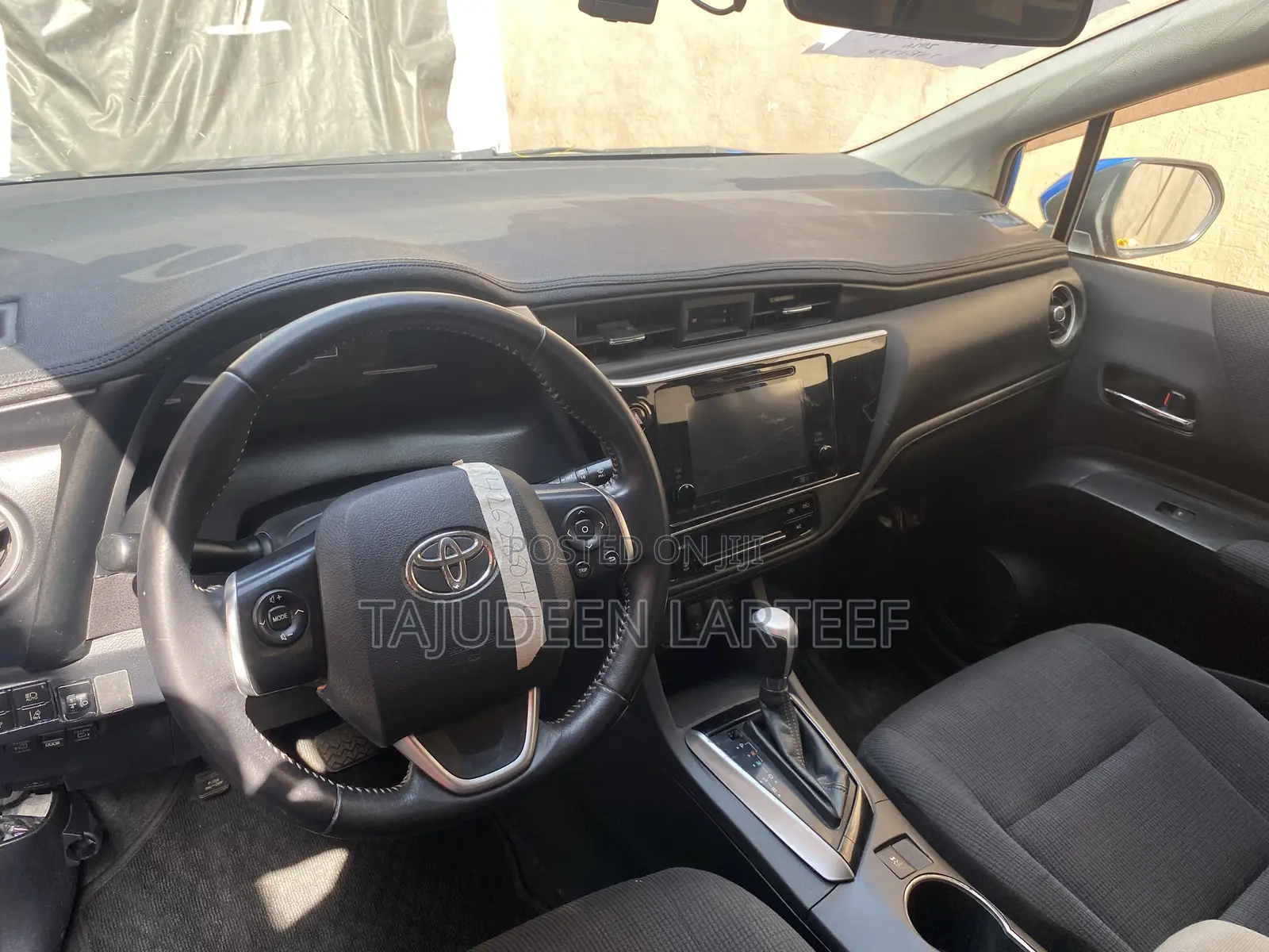 Toyota Sienta 1.5 FWD (6-seater) 2016 Blue