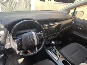 Toyota Sienta 1.5 FWD (6-seater) 2016 Blue