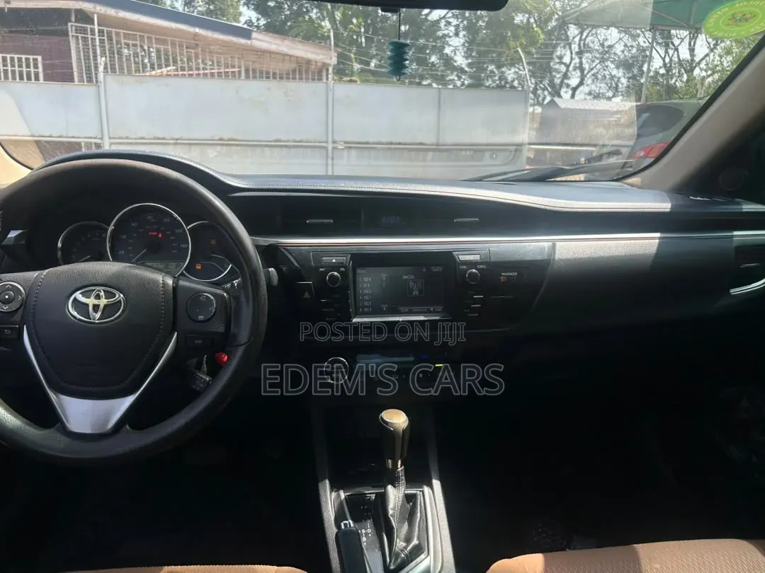Toyota Corolla 2016 Blue