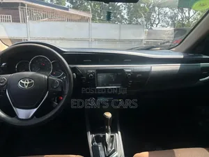 Toyota Corolla 2016 Blue
