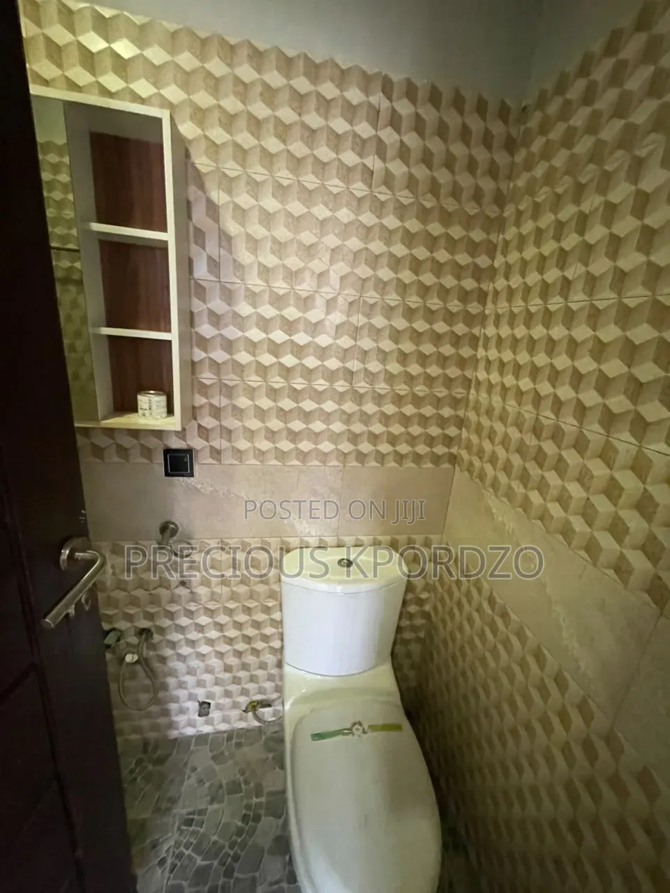 2bdrm Apartment in Adenta Commandos for rent