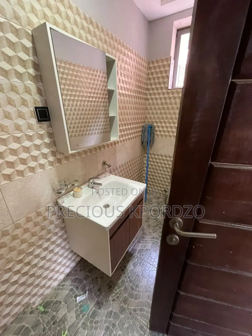 2bdrm Apartment in Adenta Commandos for rent
