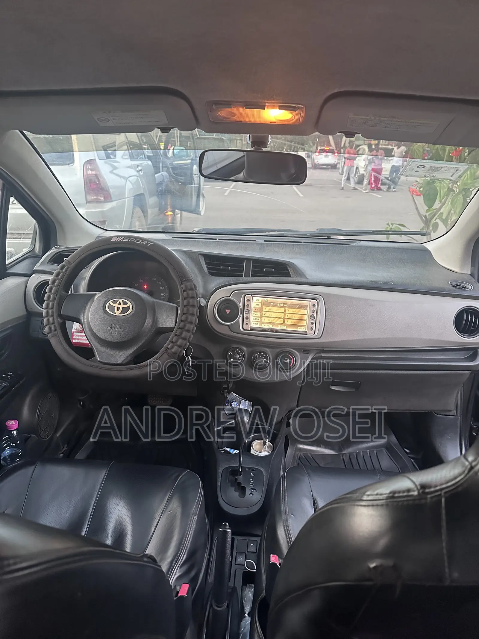 Toyota Vitz 1.3 FWD 3dr 2011 Black