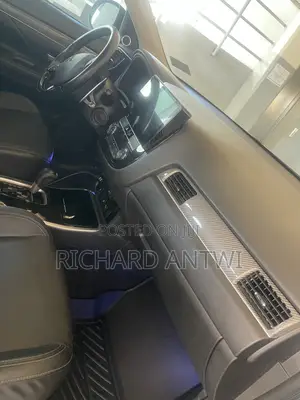Mitsubishi Outlander GT AWC 2019 Gray