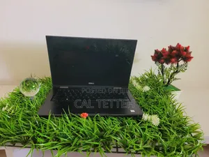 Laptop Dell Latitude 3390 2-in-1 8GB Intel Core i5 SSD 256GB