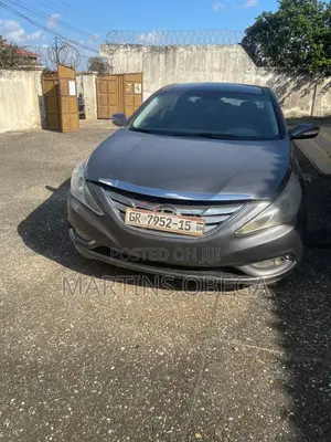 Hyundai Sonata SE 2.0T Sedan FWD (2.0L 4cyl 6A) 2012 Gray