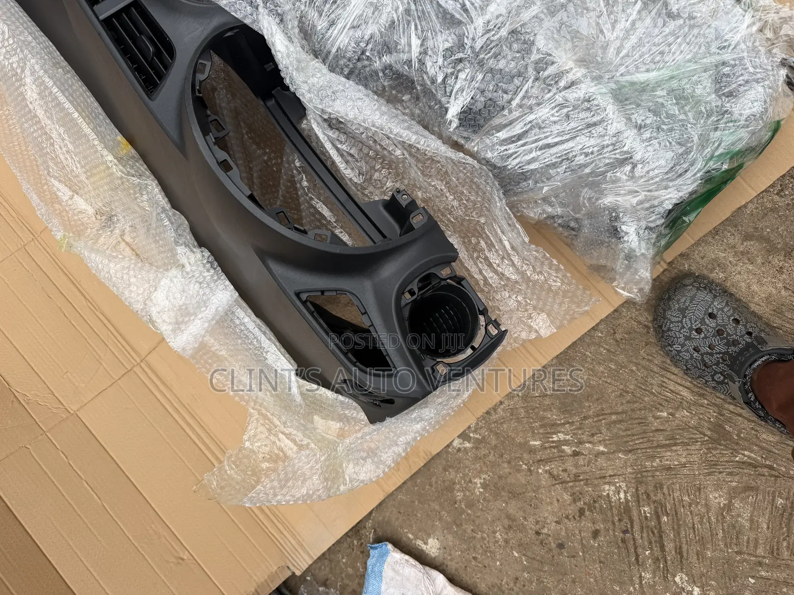 Toyota Vitz Dashboard 2012
