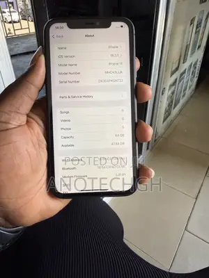 Apple iPhone 11 64 GB Black