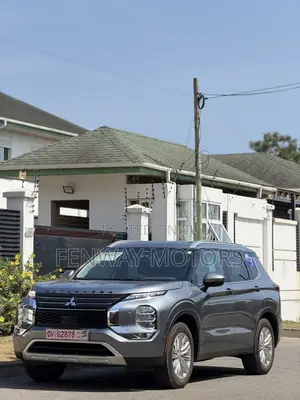 Mitsubishi Outlander SEL 2023 Silver