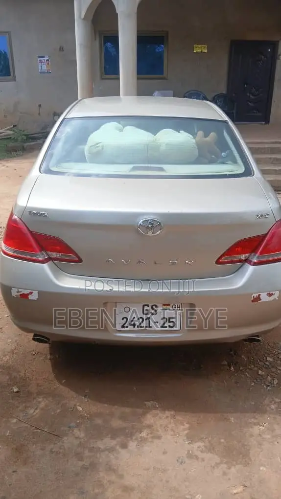 Toyota Avalon XLS Sedan FWD (3.5L 6cyl 6A) 2009 Gold
