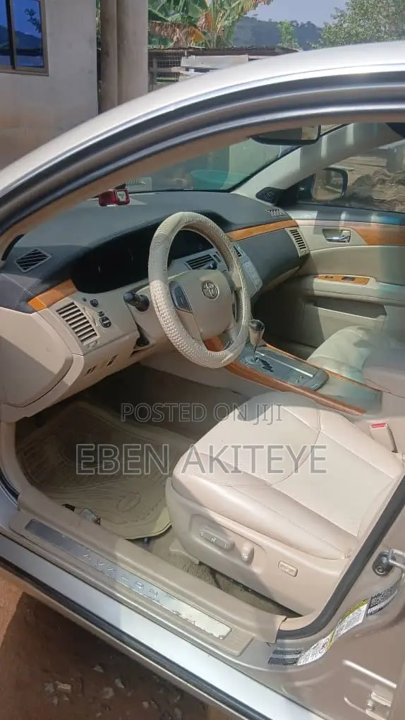 Toyota Avalon XLS Sedan FWD (3.5L 6cyl 6A) 2009 Gold