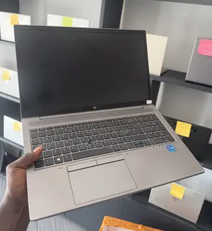 Laptop HP ZBook Firefly G8 32GB Intel Core i7 SSD 512GB