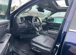 Toyota Tundra Limited CrewMax 6.5' Bed 2023 Blue
