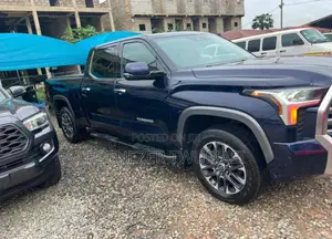 Toyota Tundra Limited CrewMax 6.5' Bed 2023 Blue