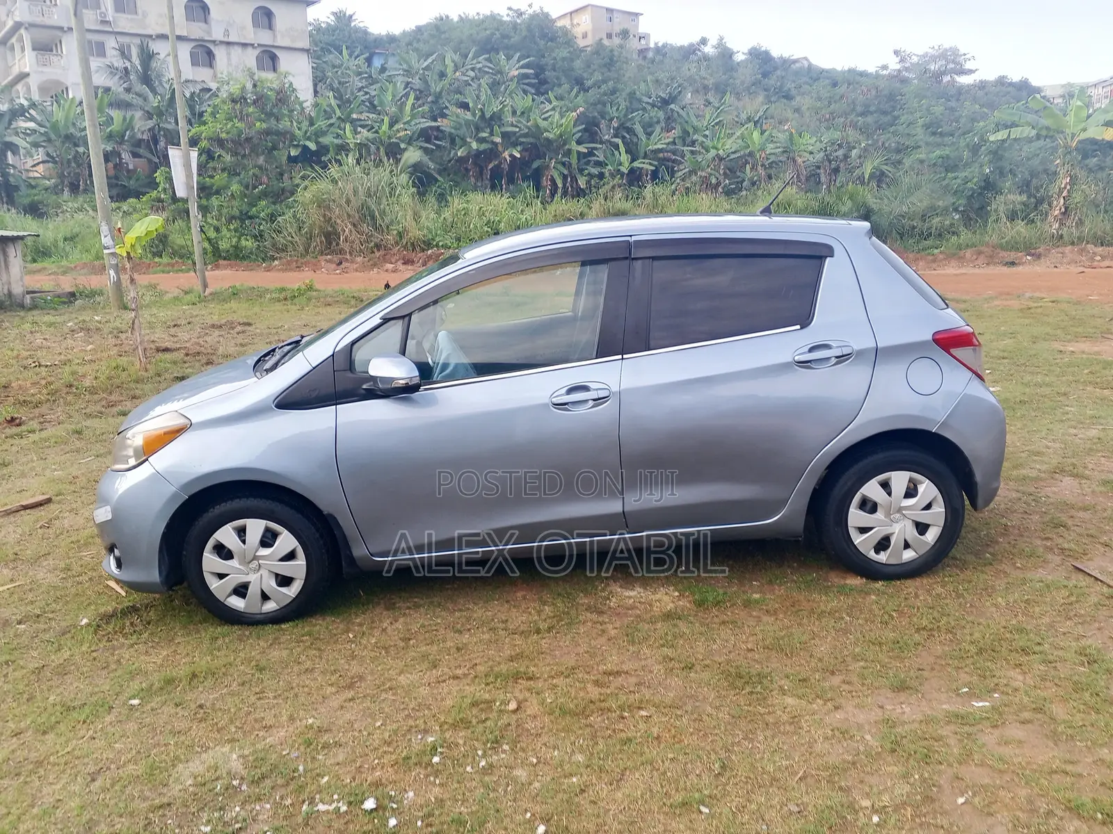 Toyota Vitz 2012 Gray