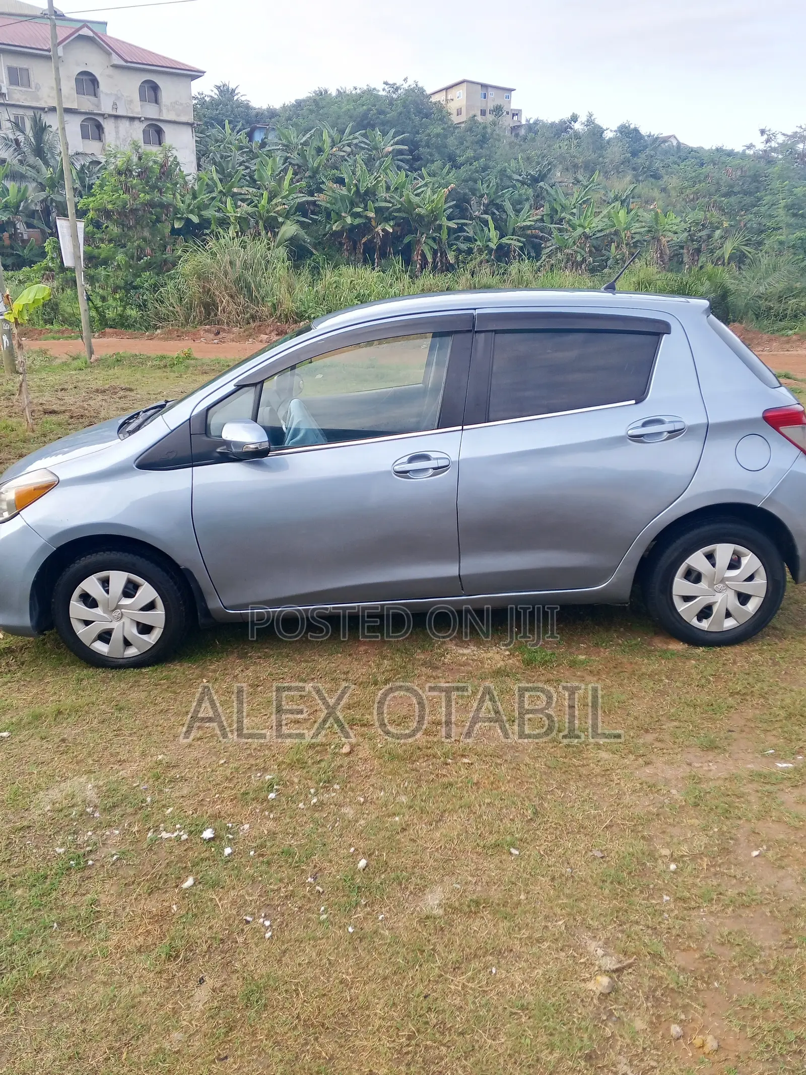 Toyota Vitz 2012 Gray