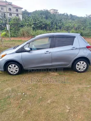 Toyota Vitz 2012 Gray
