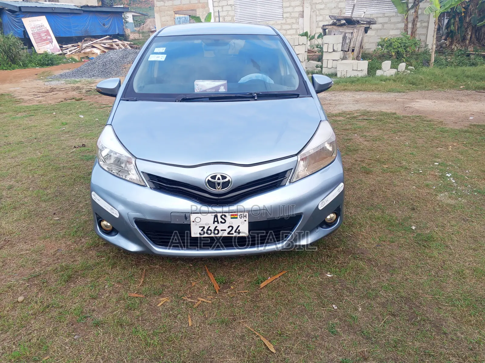 Toyota Vitz 2012 Gray