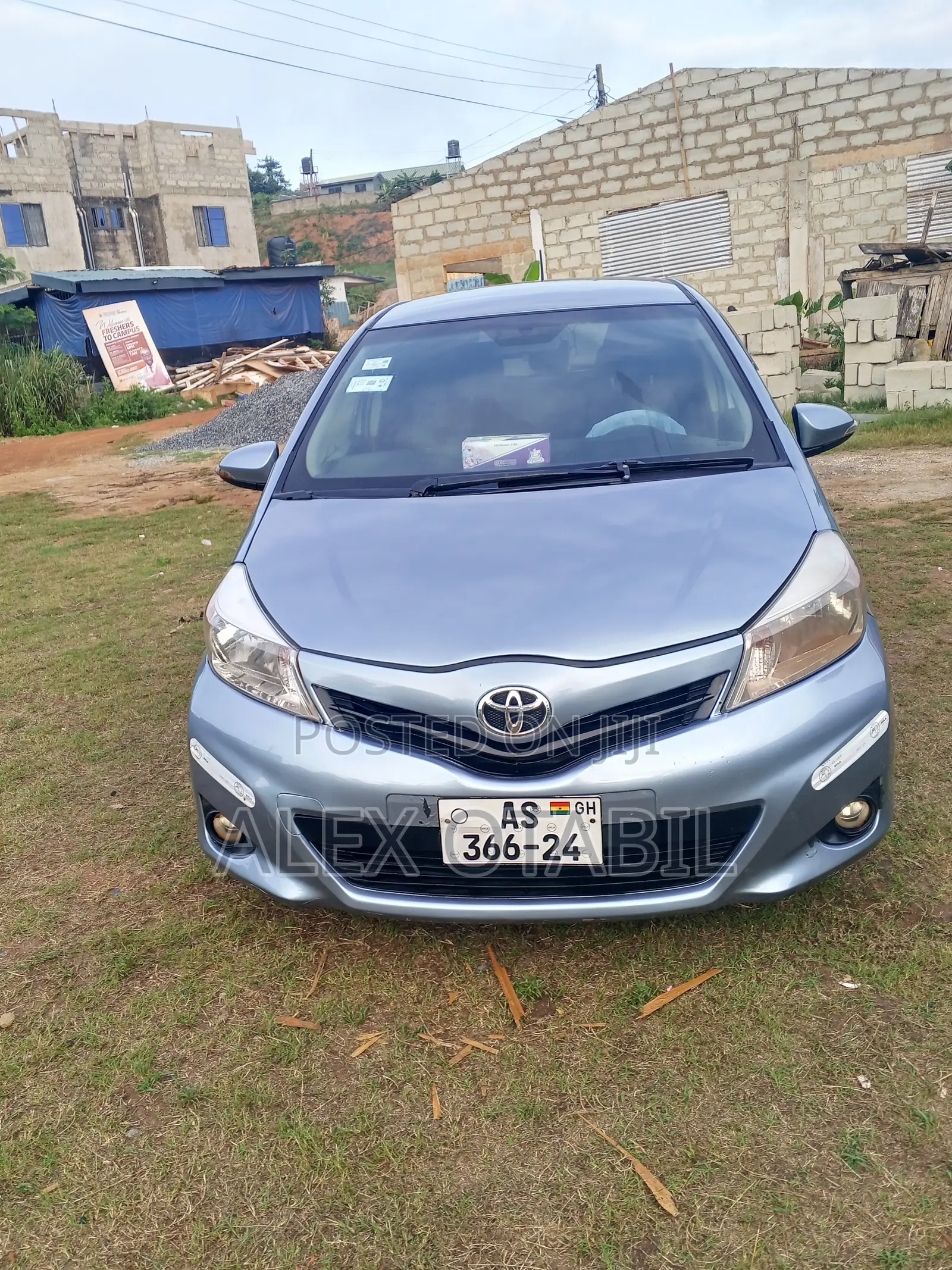 Toyota Vitz 2012 Gray