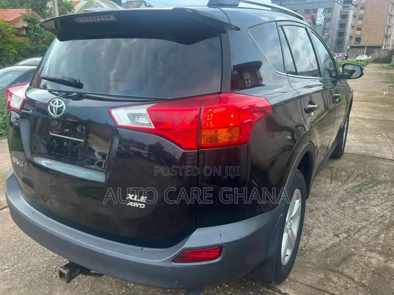 Toyota RAV4 XLE 4dr SUV AWD (2.5L 4cyl 6A) 2015 Matt Black