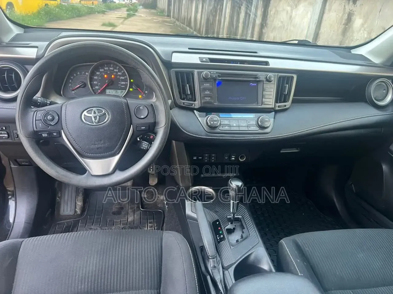 Toyota RAV4 XLE 4dr SUV AWD (2.5L 4cyl 6A) 2015 Matt Black