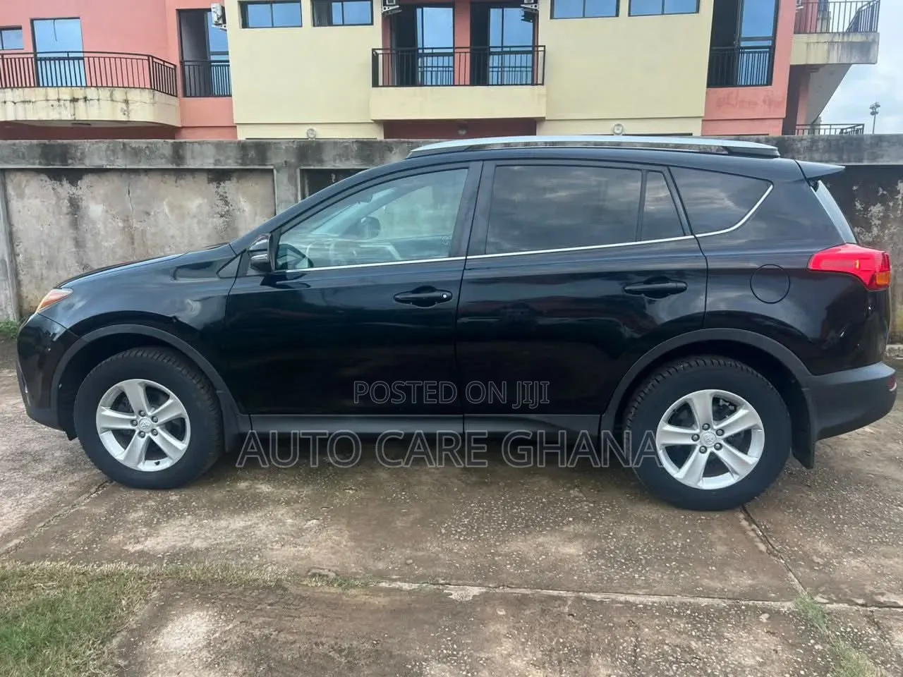 Toyota RAV4 XLE 4dr SUV AWD (2.5L 4cyl 6A) 2015 Matt Black