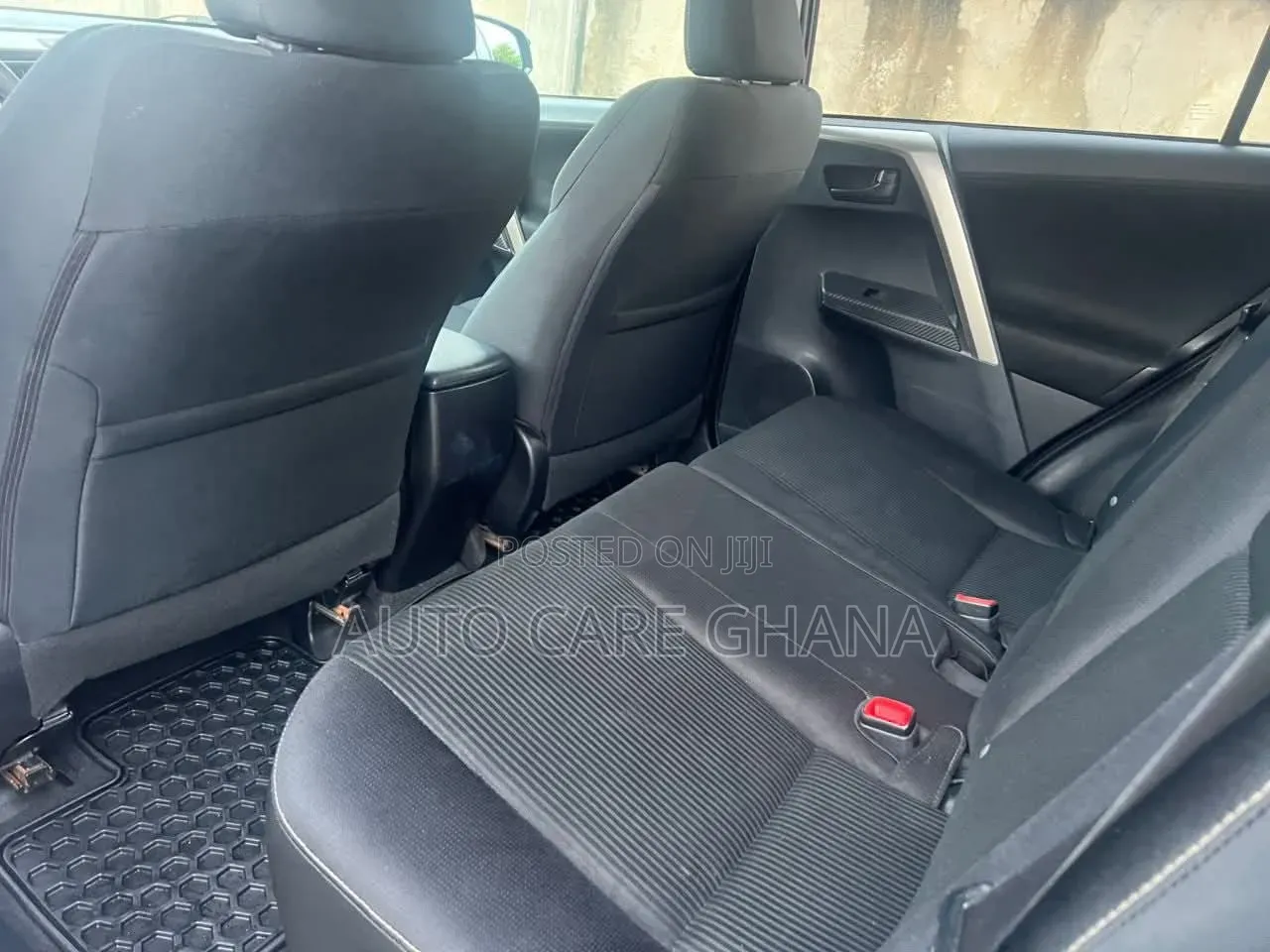 Toyota RAV4 XLE 4dr SUV AWD (2.5L 4cyl 6A) 2015 Matt Black