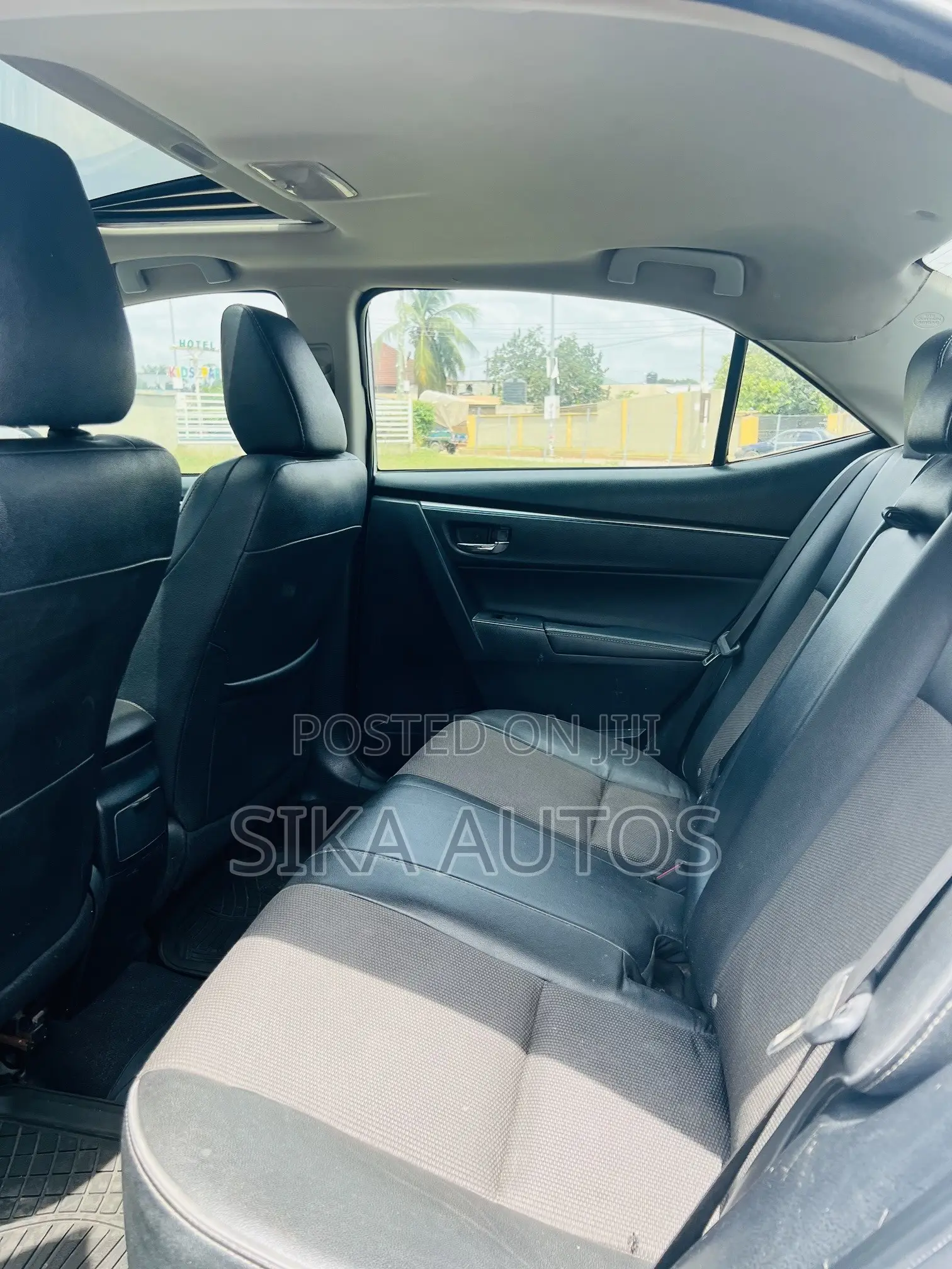 Toyota Corolla S 4dr Sedan (1.8L 4cyl CVT) 2015 White