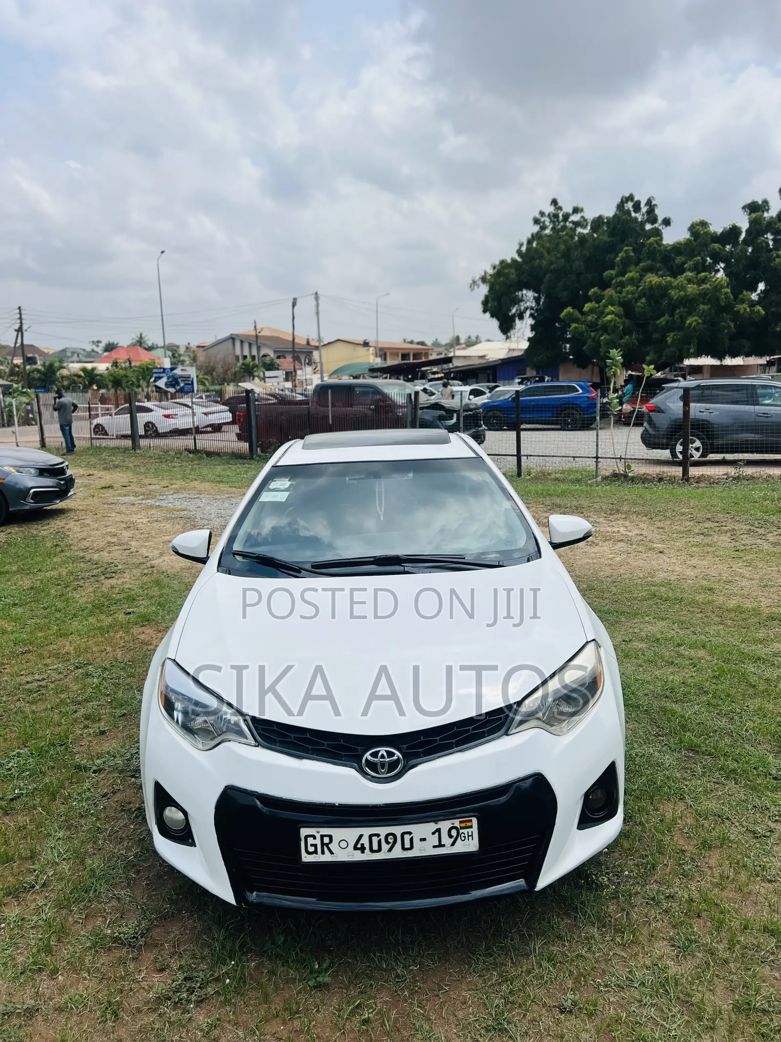 Toyota Corolla S 4dr Sedan (1.8L 4cyl CVT) 2015 White