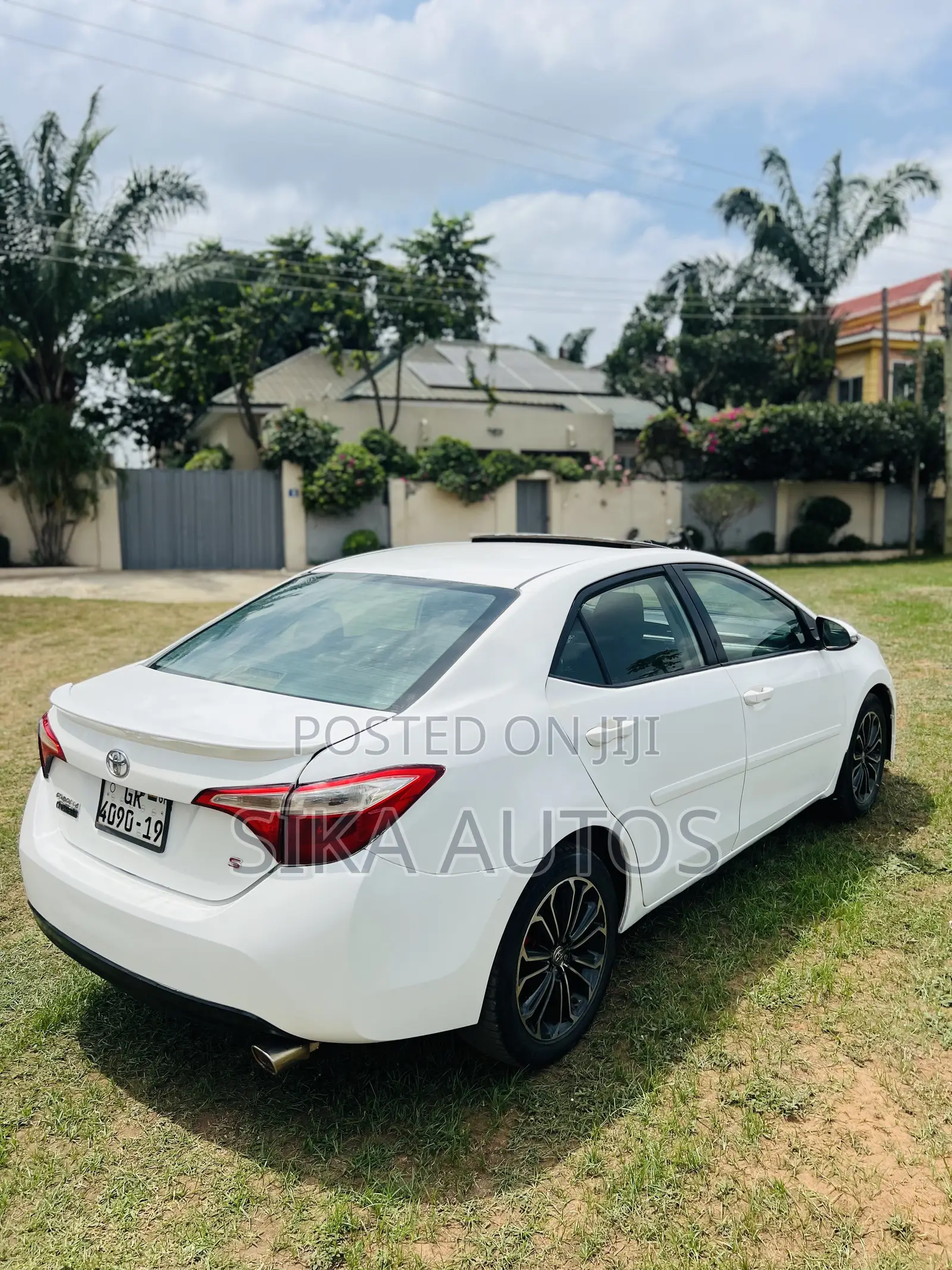 Toyota Corolla S 4dr Sedan (1.8L 4cyl CVT) 2015 White