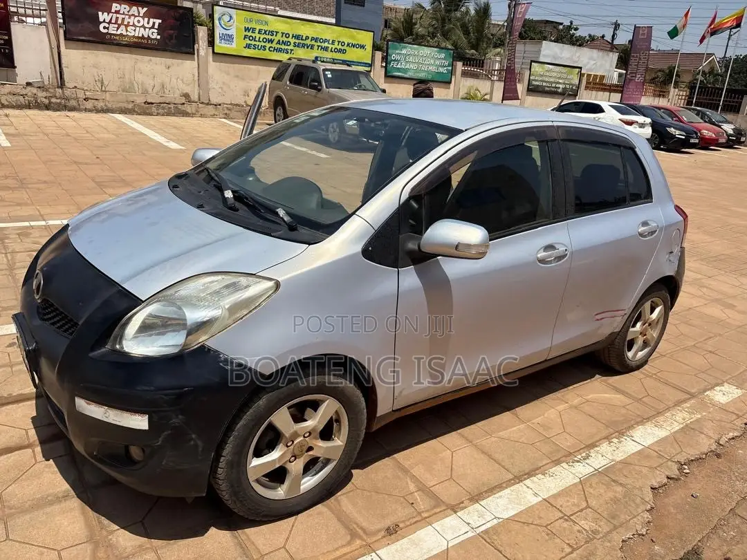 Toyota Vitz 1.0 FWD 3dr 2008 Silver