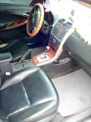 Toyota Corolla Altis 2013 Black