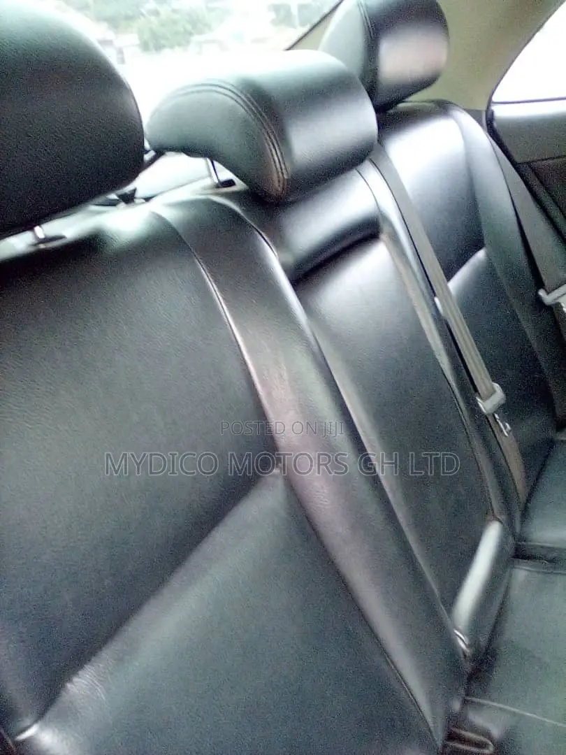 Toyota Corolla Altis 2013 Black
