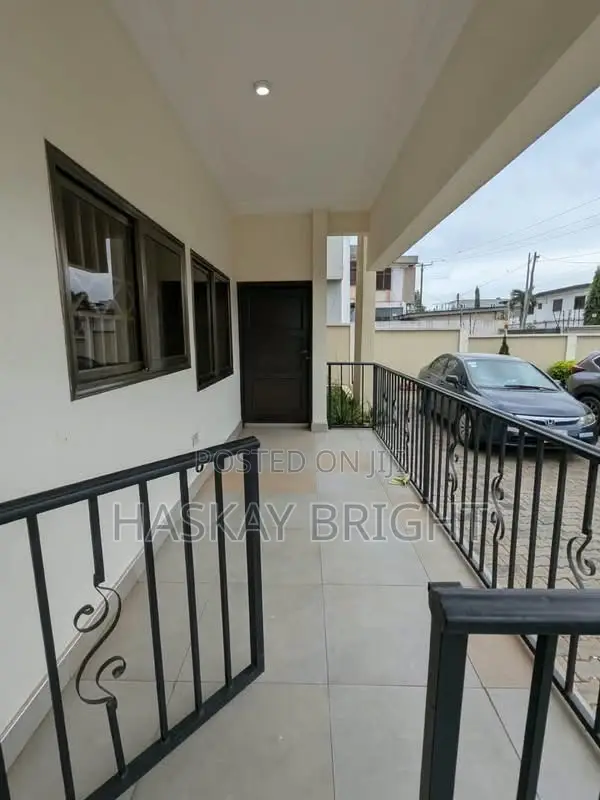 2bdrm Apartment in Achimota for rent
