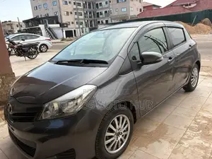 Toyota Vitz 2013 Gray