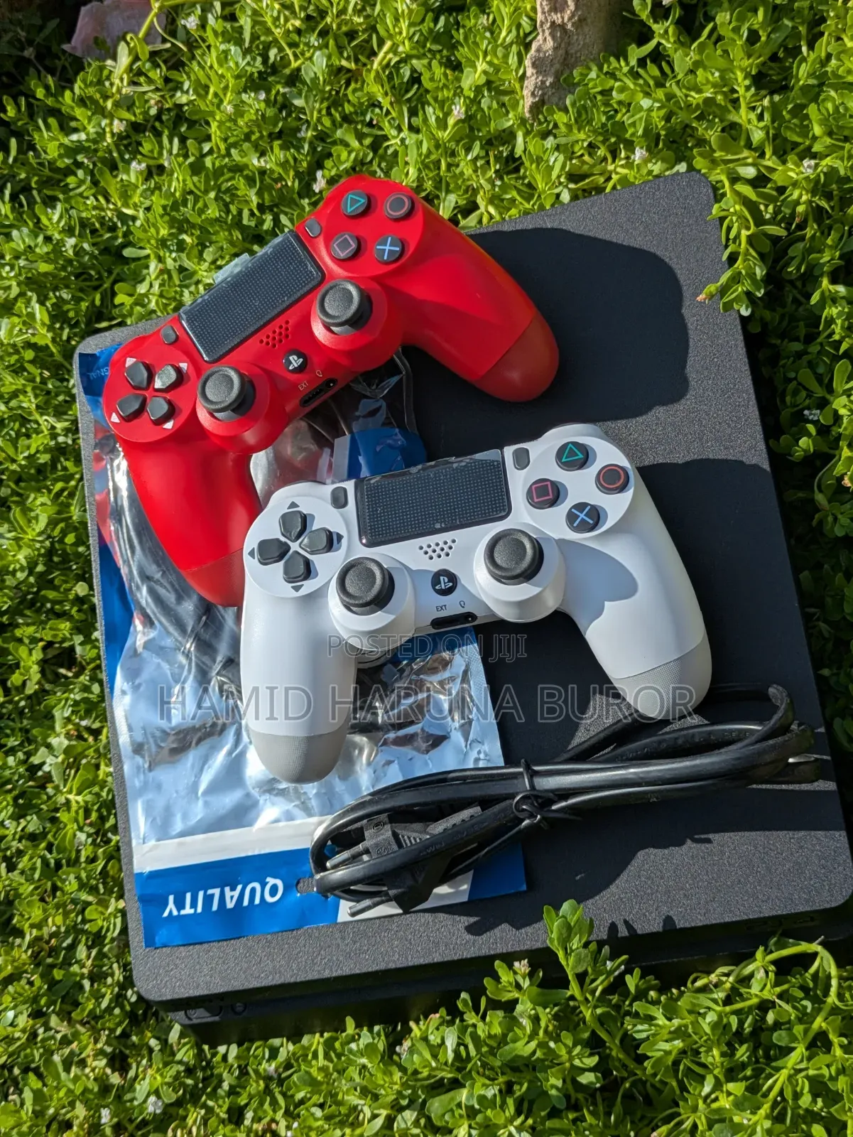 PS4 Slim Jailbreak With Fc27 and 8 Games ( With Two Controllers )