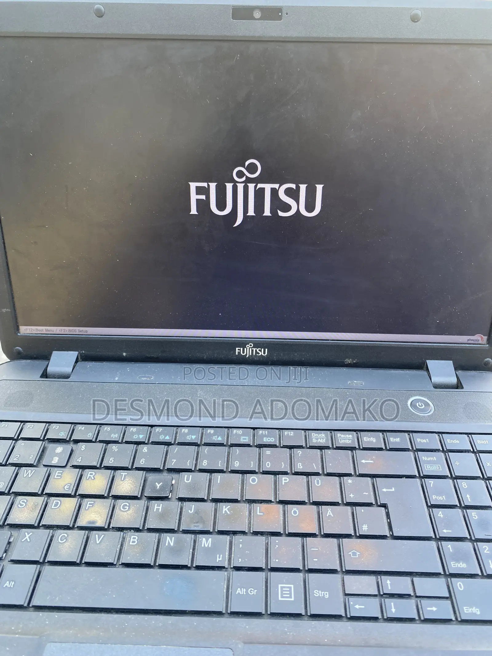 Laptop Fujitsu Lifebook A557 4GB Intel Core i5 HDD+SSD 512GB