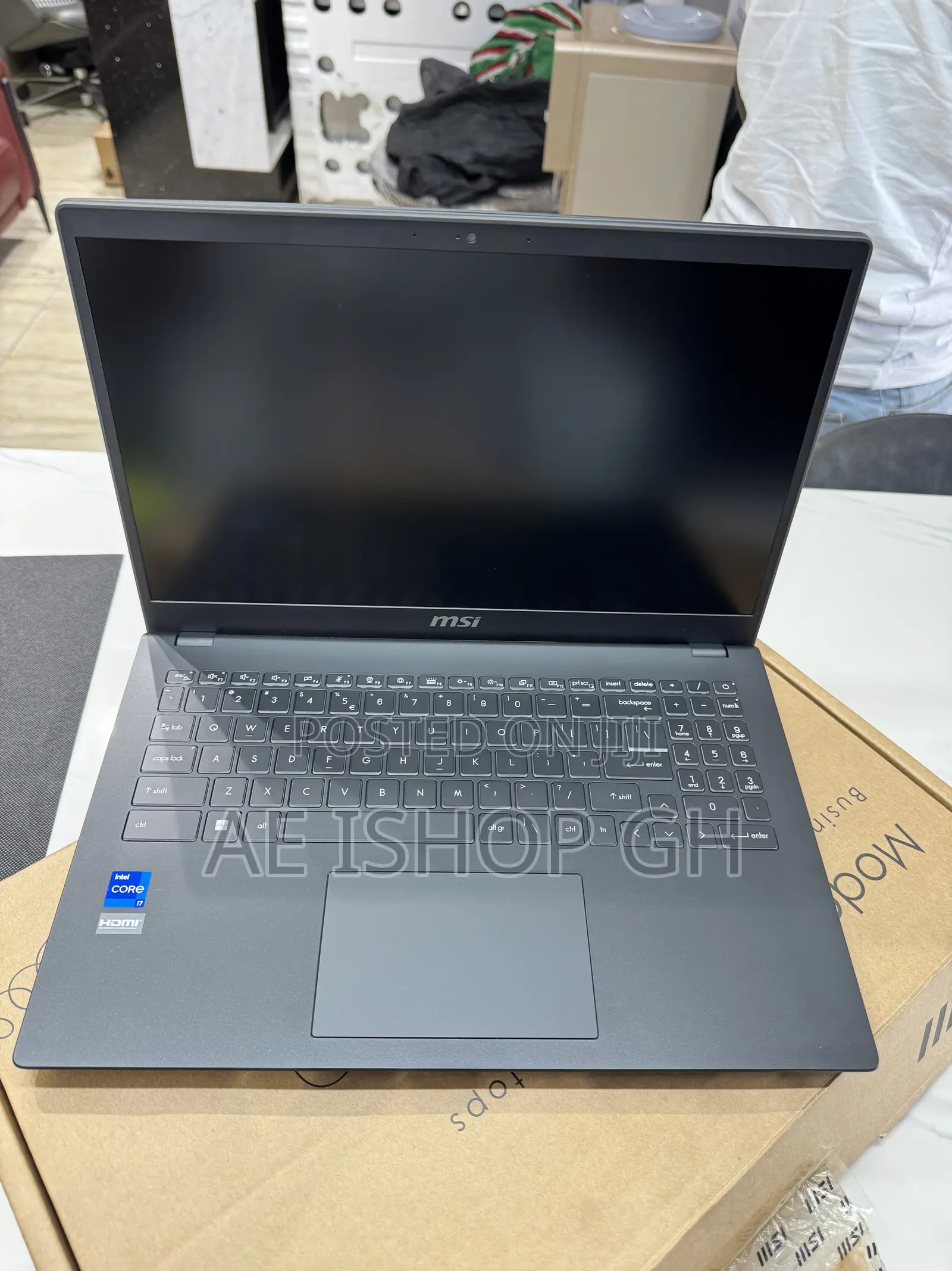 New Laptop MSI 16GB Intel Core i7 SSD 512GB
