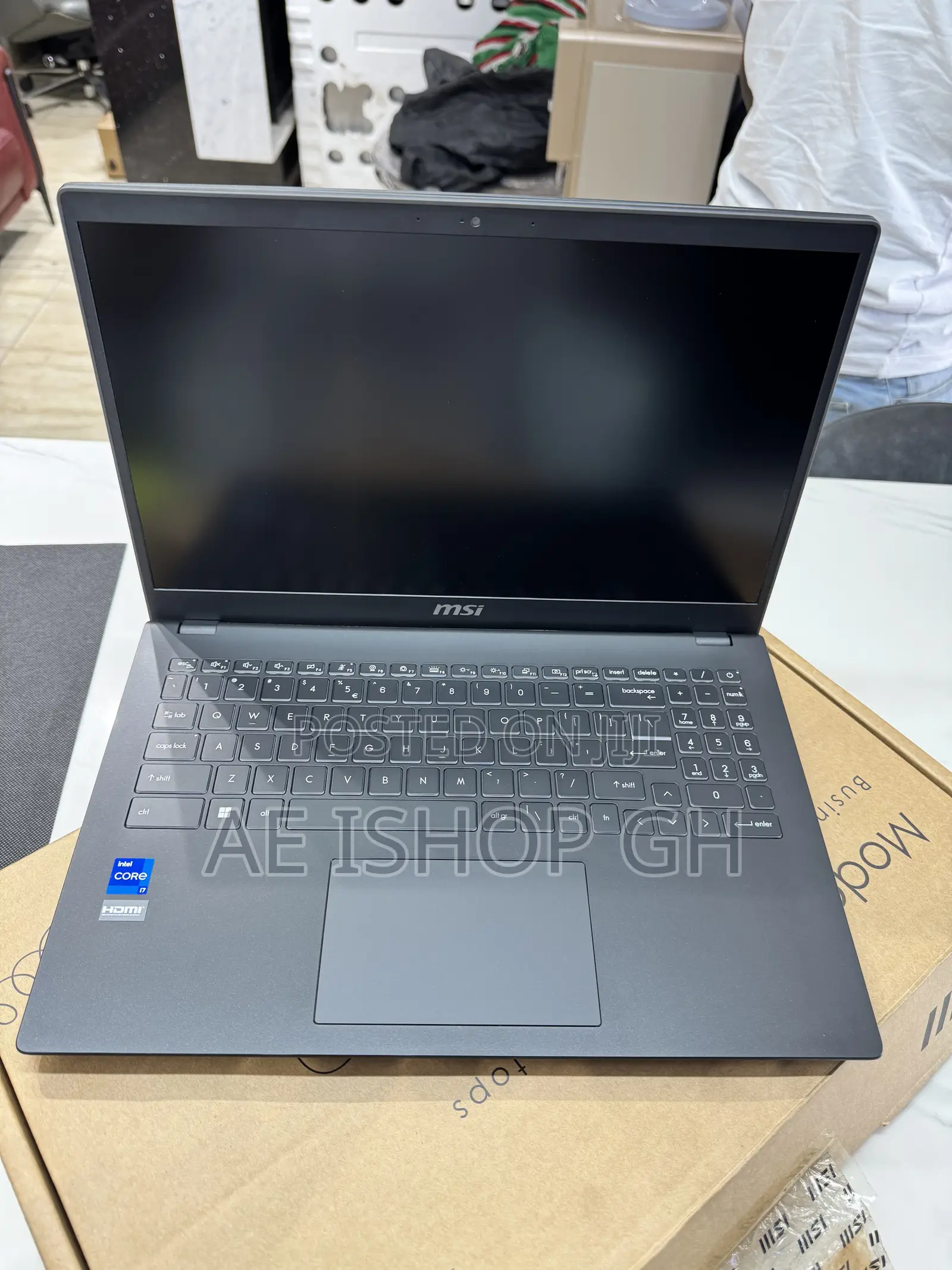 New Laptop MSI 16GB Intel Core i7 SSD 512GB