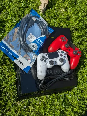 PS4 Standard Jailbreak With Two Controllers (Fc27 and 7 Games)