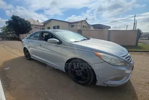 Hyundai Sonata Limited 2.0T Sedan (2.0L 4cyl 6A) 2013 Blue