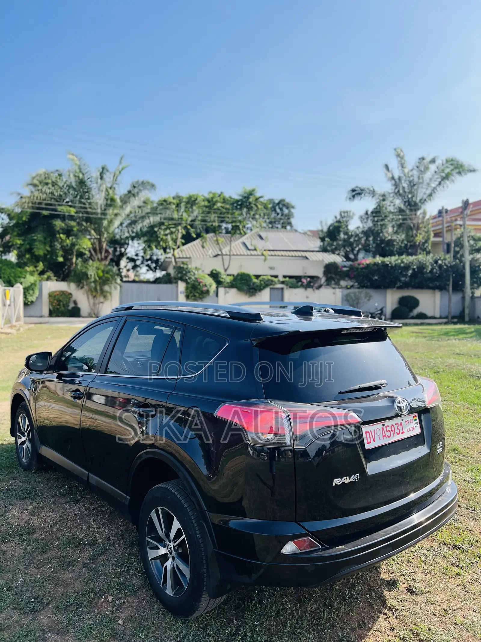 Toyota RAV4 LE 4dr SUV AWD (2.5L 4cyl 6A) 2018 Black