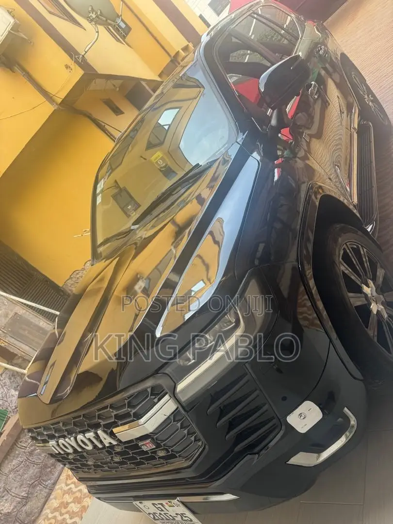 Neat Toyota Landcruiser for Rentals