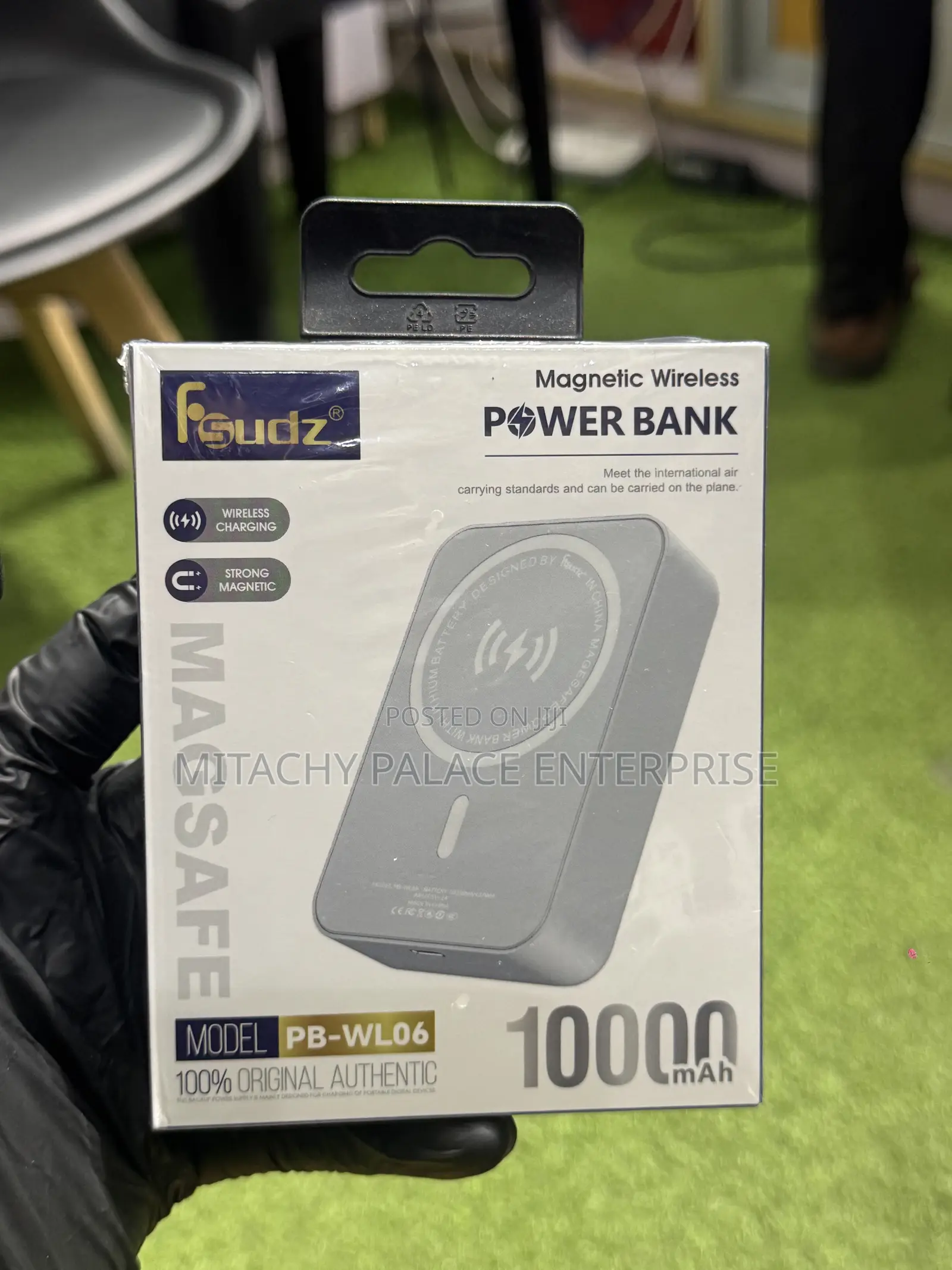 Faiza Magnetic Wireless 10,000mAh Powerbank
