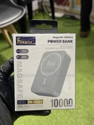 Faiza Magnetic Wireless 10,000mAh Powerbank