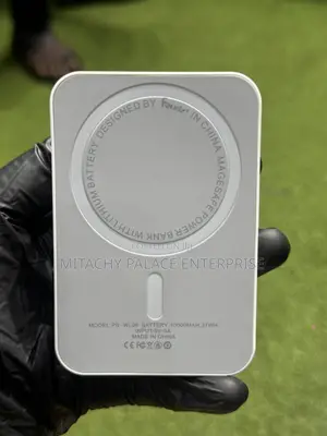 Faiza Magnetic Wireless 10,000mAh Powerbank
