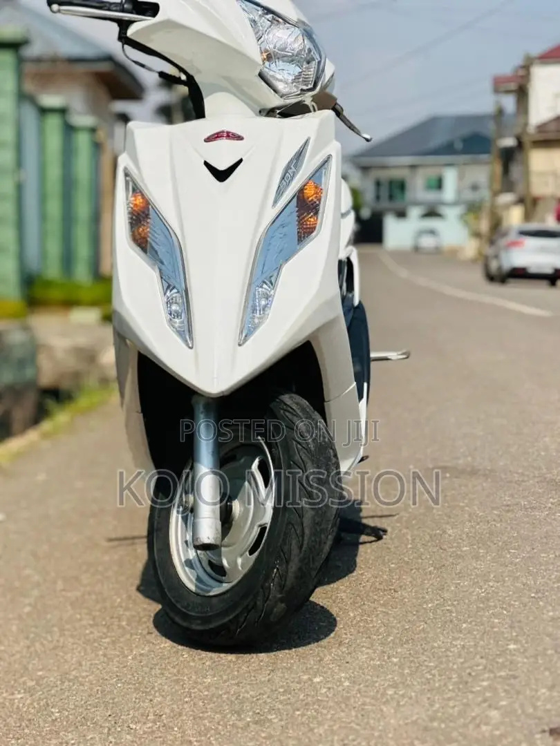 Piaggio Scooter 2020 White